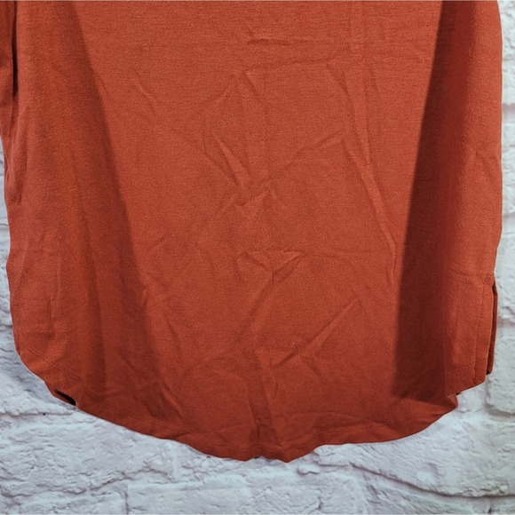 Leith Burnt Orange Sleeveless Shirred Mock Neck Blouse - Picture 7 of 9
